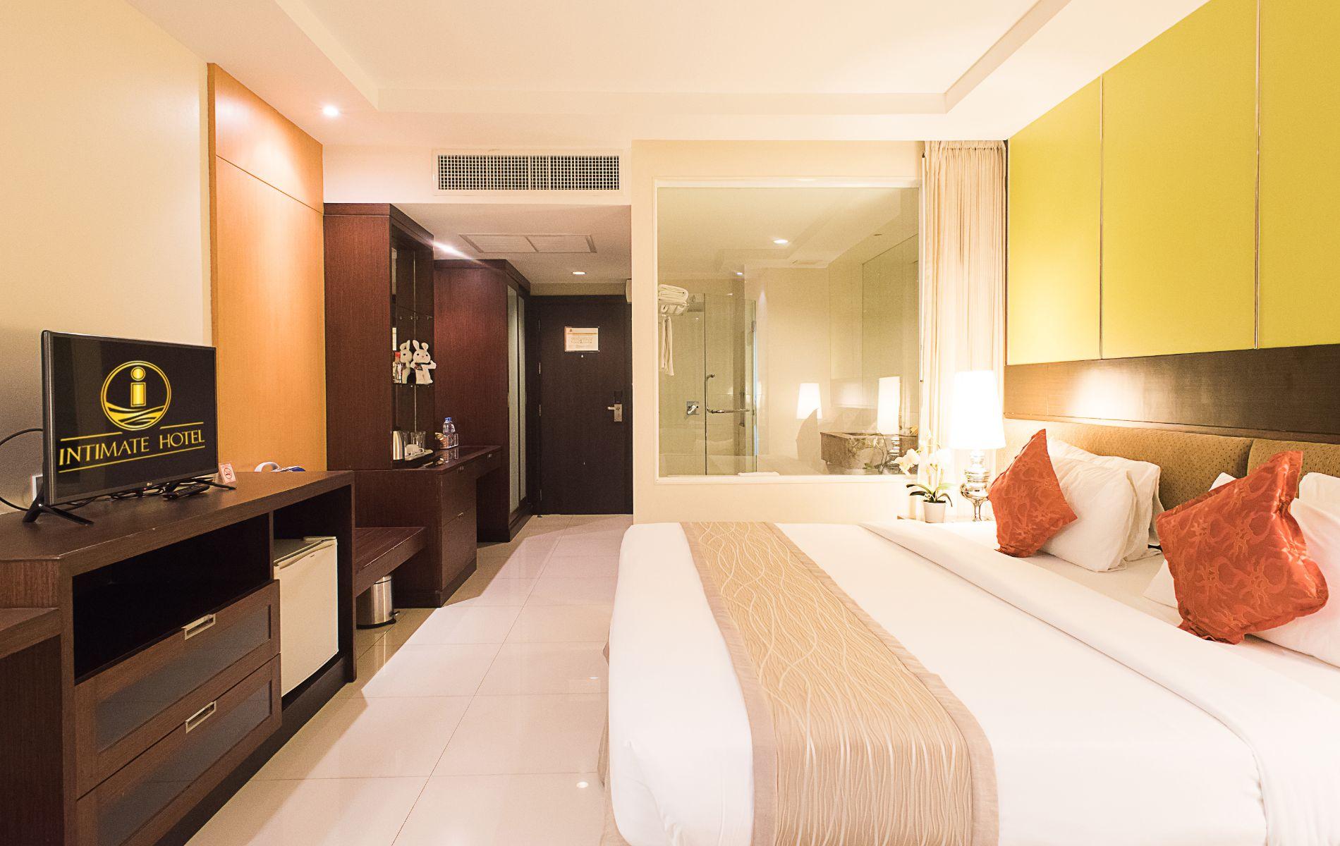 Deluxe Room 2