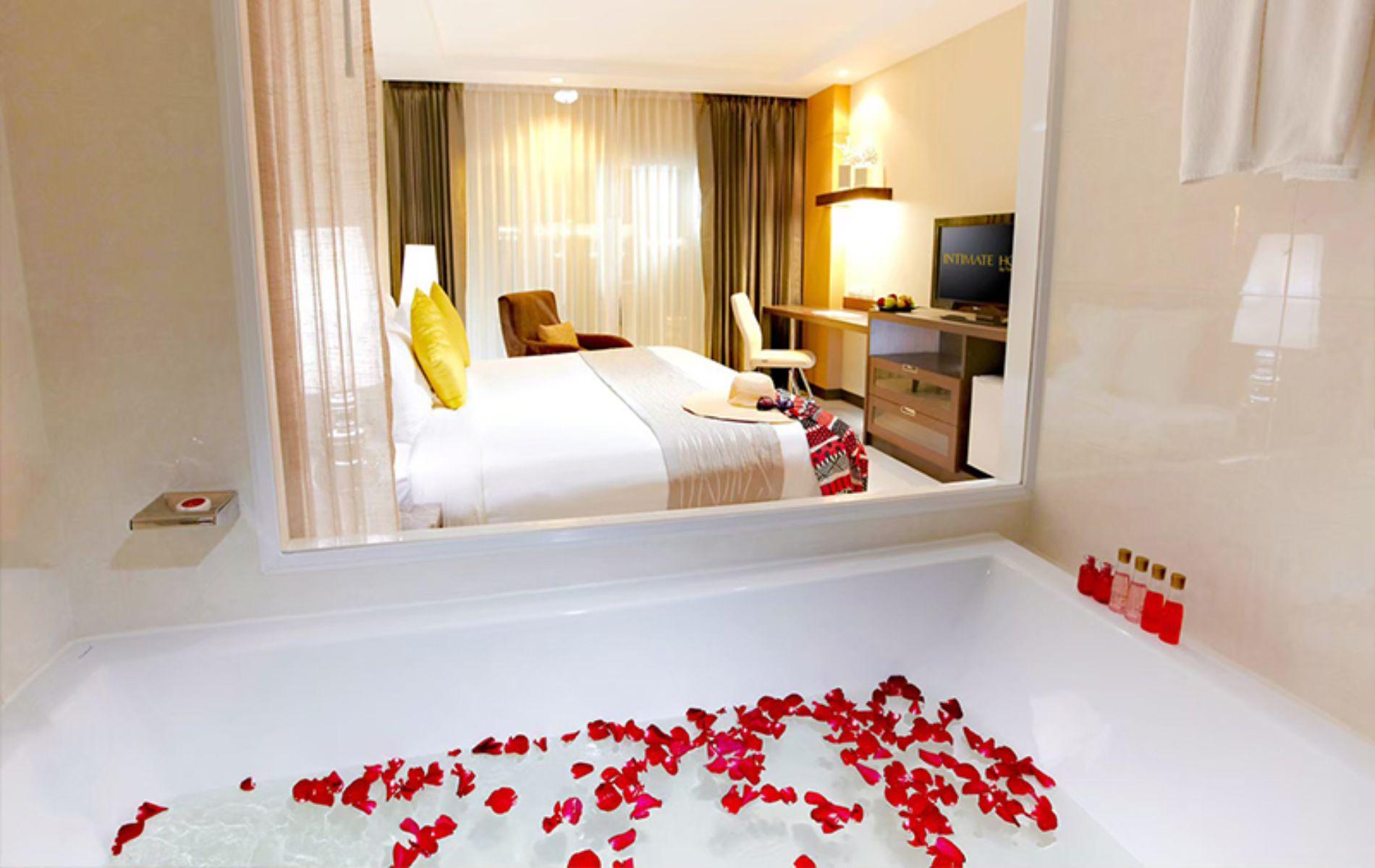 Deluxe Room 6