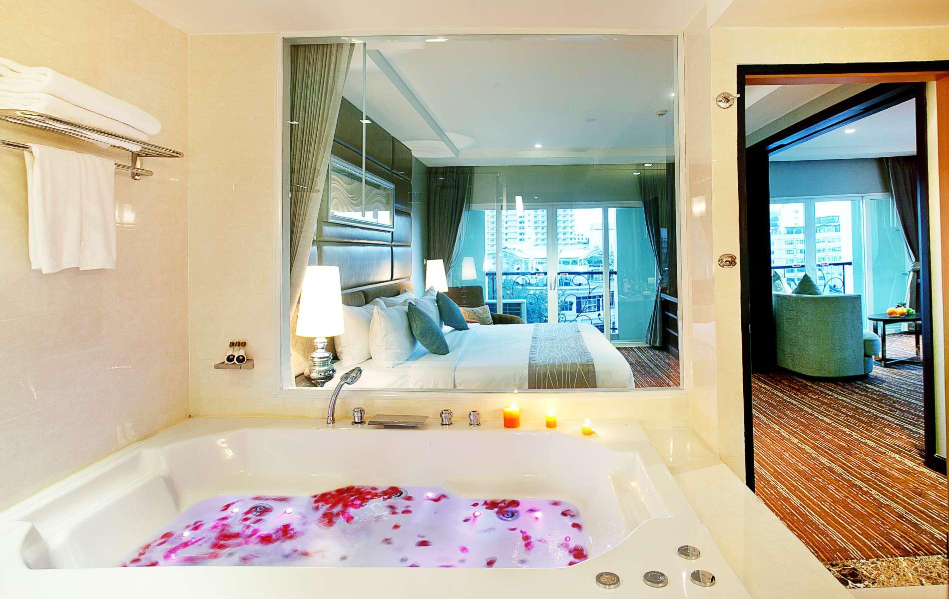 Executive Suite 6